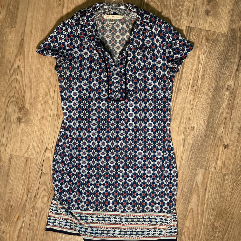 Max Studio Short Dress, Color Blue and Red, Size S